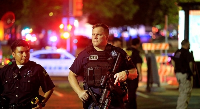 Полицията в Тексас арестува мъж, заподозрян за извършител на стрелбата