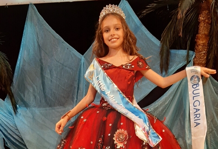9-годишната Бриана Петрова от Варна бе обявена за най-красивото момиче