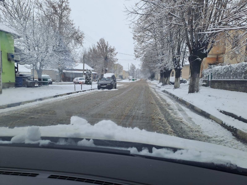 Във връзка със снеговалежа на територията на общината Община Мизия