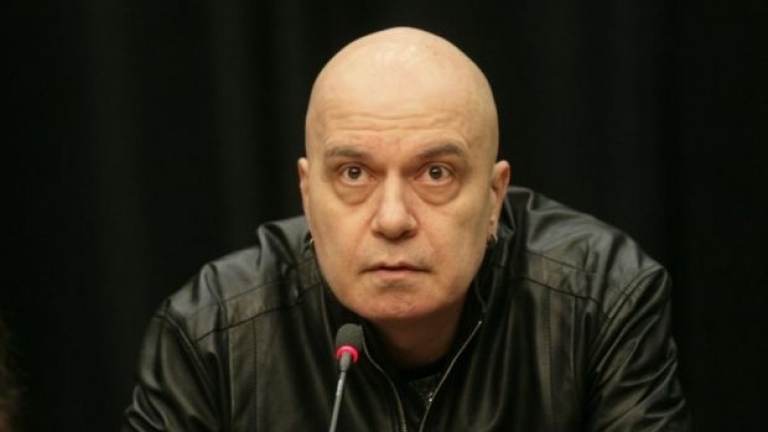 Трифонов след гласуването за РСМ: Ма*ната им на достойнството и националното самочувствие