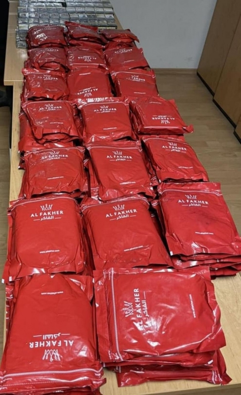 Митнически служители откриха контрабандно пренасяни 100 кг тютюн за наргиле