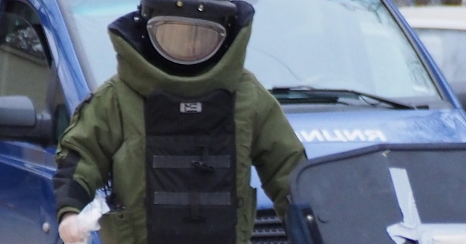 Вчера при проверка на покривна конструкция в монтанското село Мърчево