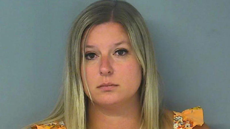 В американския щат Вирджиния е арестувана 32-годишна гимназиална учителка. Кристин