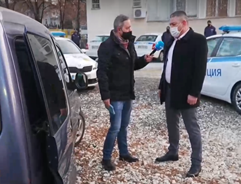 Зрелищен екшън край Хисаря след гонка с полицията Криминалисти от три