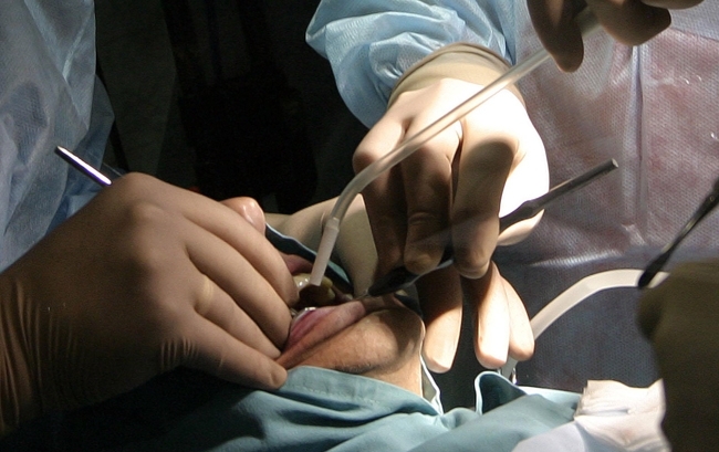 20 000 англичани идват у нас за зъболекарски услуги Те