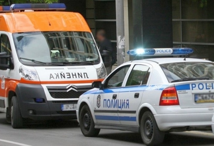 Двама пешеходци станаха жертва на недобросъвестен шофьор който карал с