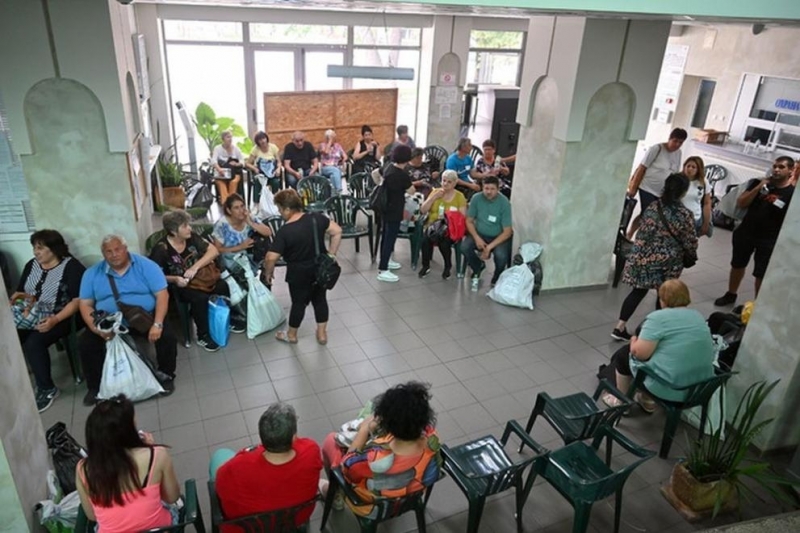 Повече от 30 часа членове на секционни избирателни комисии СИК от