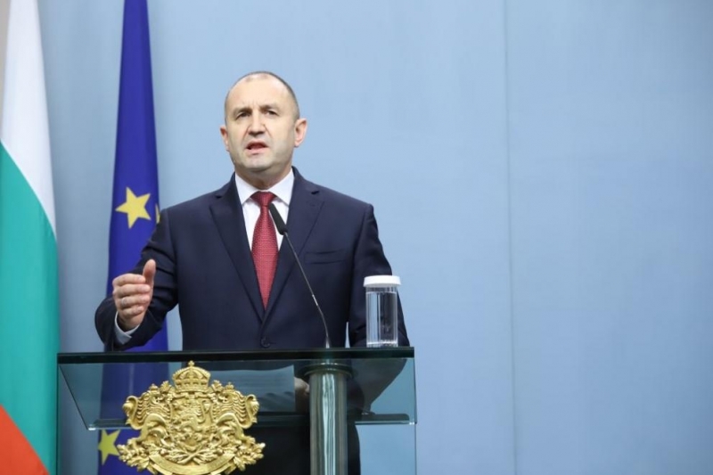 Президентът Румен Радев премина в директна атака към властта и