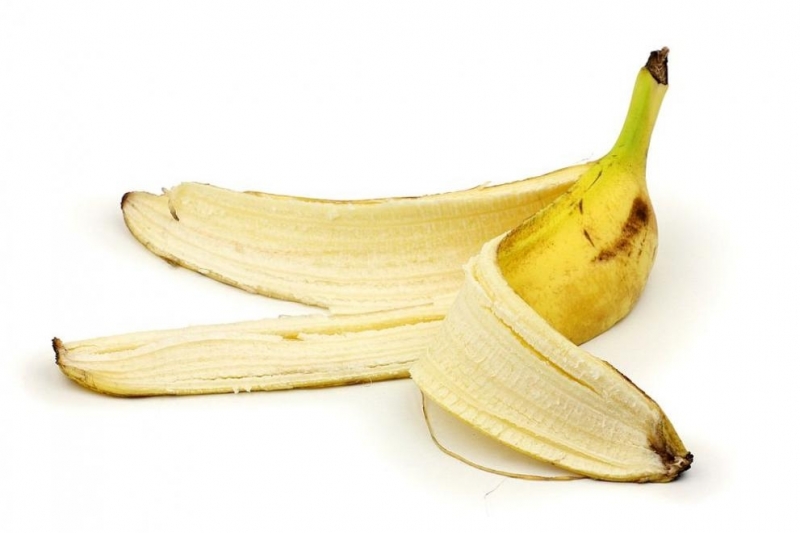 Когато консумираме банани, винаги изхвърляме обелките. Не се замисляме изобщо,