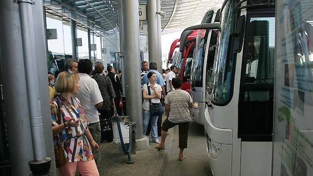 Пътници от Лом масово се возят без колани в автобусите