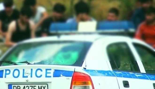 Задържаха четирима каналджии превозвали мигранти във Видинско научи агенция BulNews Установен