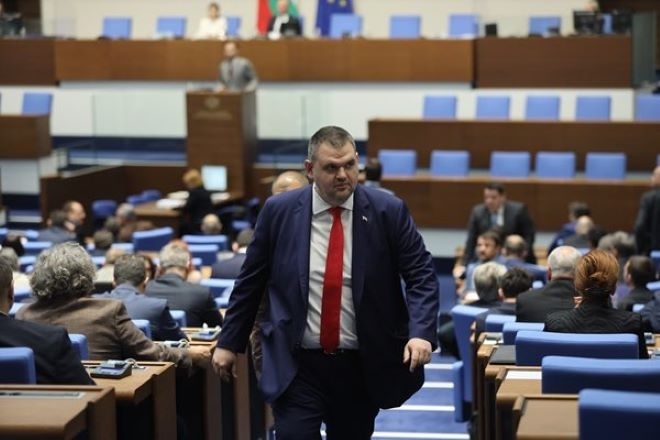 Предпоставка ли е разривът между двете фракции на ДПС за