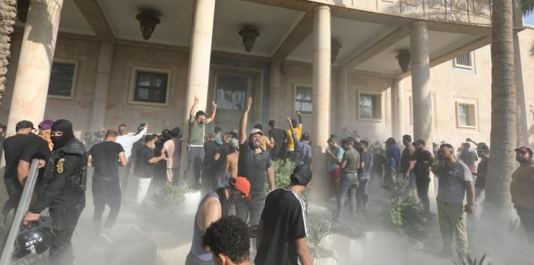 През цялата изминала нощ продължиха ожесточените сблъсъци в Зелената зона