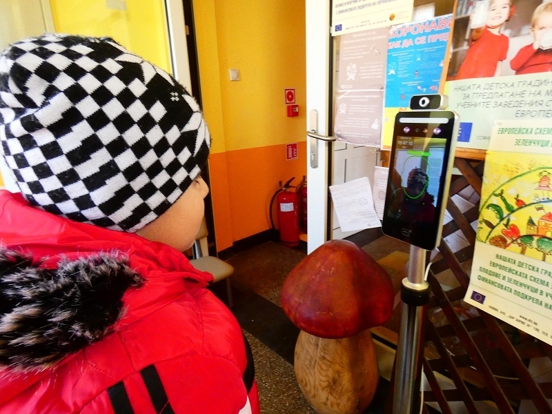 Термални дисплеи за петте най големи детски градини в Лом осигури