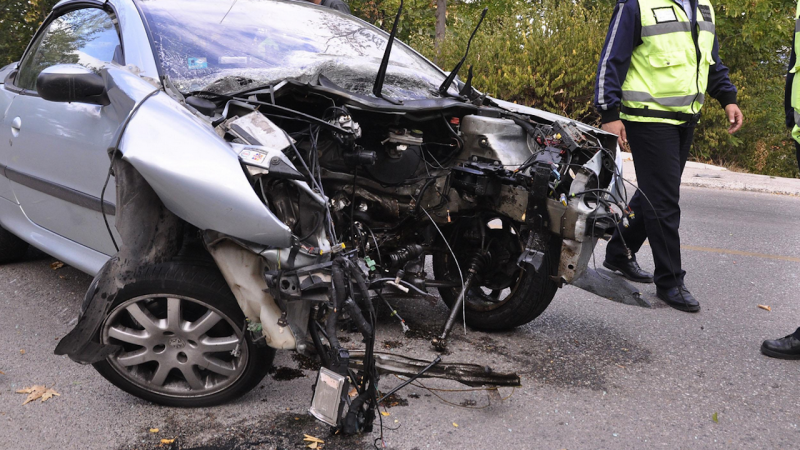 Шофьор предизвика тежка катастрофа на АМ Тракия при опит да