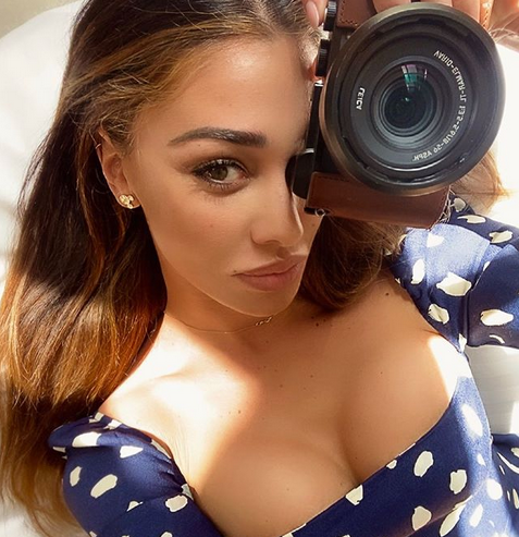 Белен Родригес цъфна чисто гола в Инстаграм но някои по консервативни