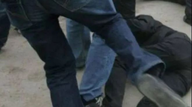 Бъдете предпазливи! 19-годишни пребиха и обраха двама врачани в един ден, полицията ги залови