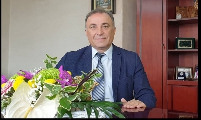 Внезапно навръх Великден е починал кметът на Нова Загора Николай