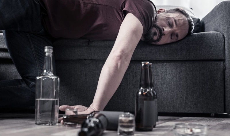 Алкохолът ускорява заспиването но нарушава цикъла REM фаза с бързи