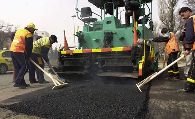 Във връзка с асфалтиране на ул Ал Стамболийски във Враца
