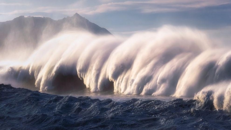 Подводен вулкан изригна край бреговете на кралство Тонга и предизвика цунами