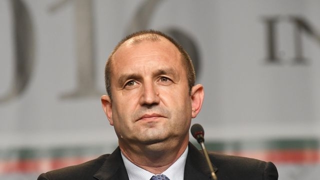 Румен Радев: Първият път плащанията за "Хемус" изтекоха в чували
