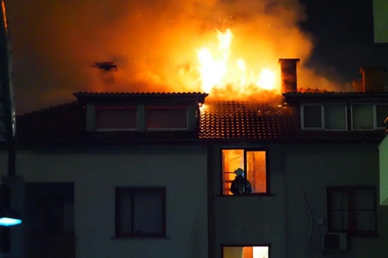 Един човек загина при голям пожар в София през изминалата