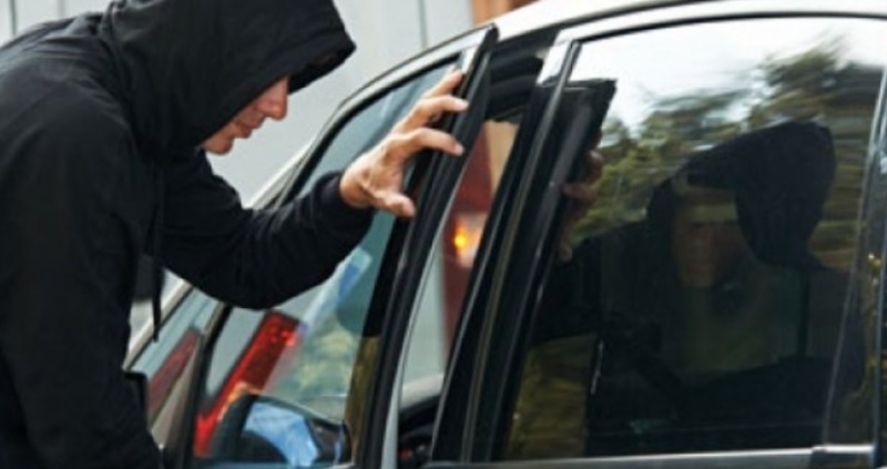 Нагъл апаш открадна Ауди от паркинг във Враца съобщиха от