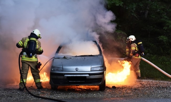 Мъж е загинал при пожар в автомобила си в Кърджалийско,