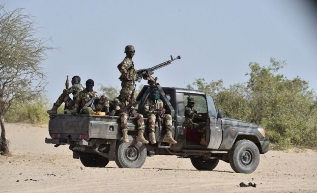 Най малко 86 души са загинали при сблъсъци в централната част на