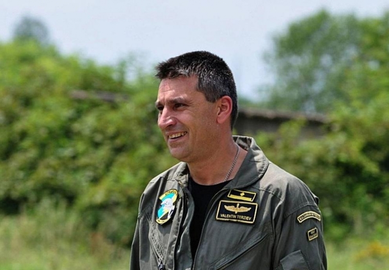 Съпругата на загиналия пилот майор Валентин Терзиев публикува прочувствени думи