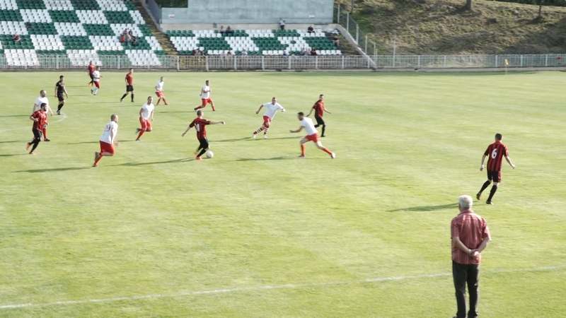 Най малките футболни надежди на ОФК Локомотив Мездра изненадаха като гости