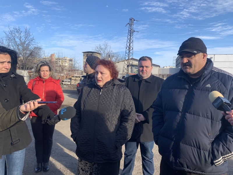 Областният управител Малина Николова и експерти от междуведомствена комисия продължават