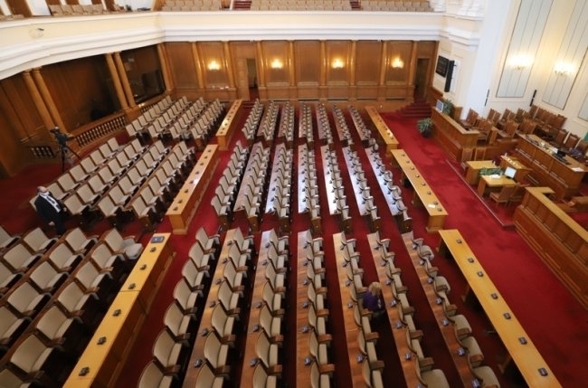 Според данните от exit poll а на агенциите Галъп и Тренд