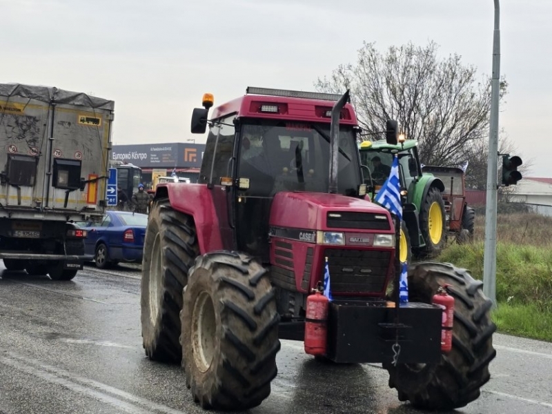 Земеделските протести в Гърция продължават с блокади на ключови пътища