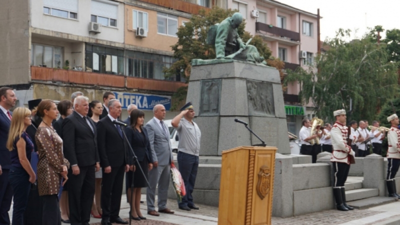 Празничната церемония на 6 септември във Видин се проведе пред