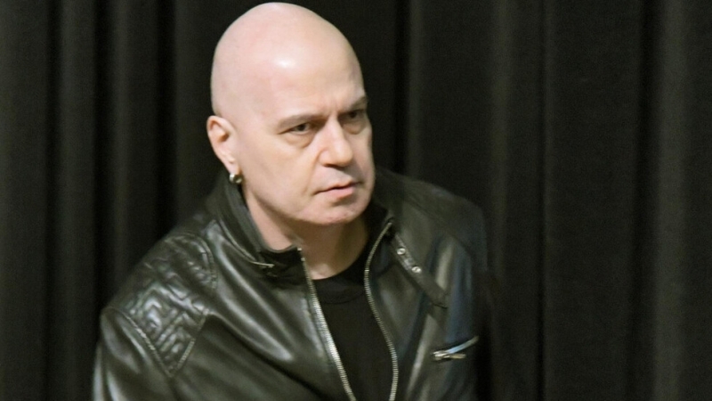 Това което се случва в Народното събрание е абсолютен фарс