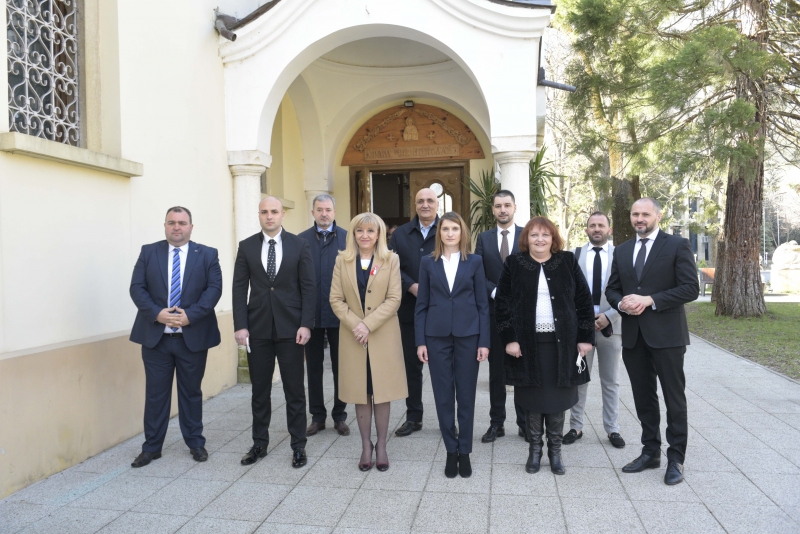 Петя Аврамова: Имам привилегията да водя най-добрата листа в областта