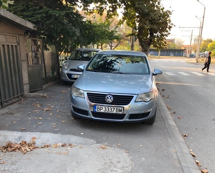 Пореден случай на безобразно паркиране потресе врачани За случая алармира