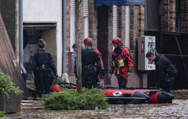 81 са вече жертвите на опустошителните наводнения в западната част