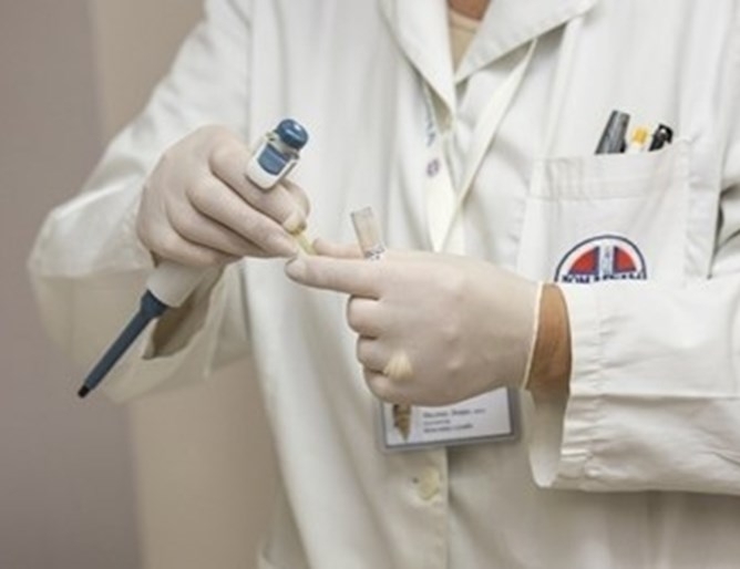 Руска биотехнологична компания съобщи че скоро ще завърши клиничните изпитвания
