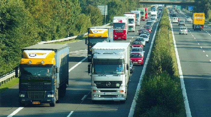 От днес до 15 септември шофьорите на тежки камиони ще