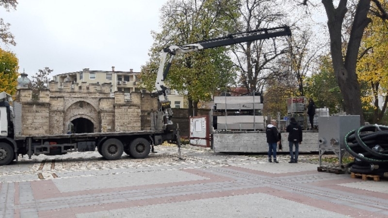 Ледена пързалка ще радва жителите и гостите на Видин Монтажът