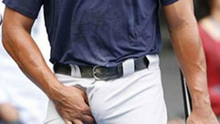 Мъж си развя пениса на улицата в Айтос Скандалната случка се