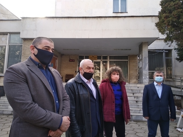 Удар на полицията край Бойчиновци! Разбиха най-голямата нарколаборатория в региона за последните 20 години /снимки/