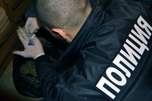 Ченгета намериха купища дрога при тараш на имоти във Враца