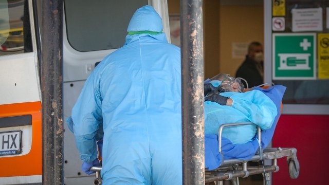 Още петима заразени с коронавирус са починали във Врачанско сочат