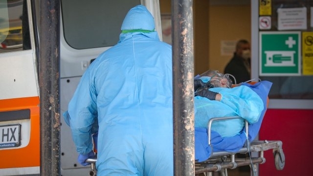 Още петима заразени с коронавирус са починали във Врачанско сочат