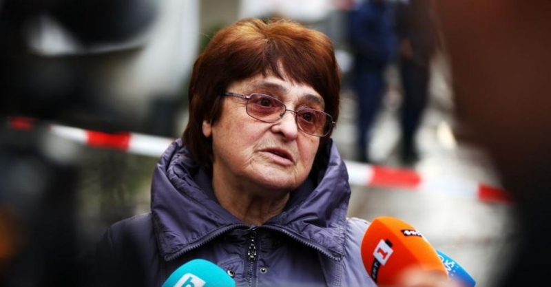 Лаптоп и телефон са се зареждали в стаята от която