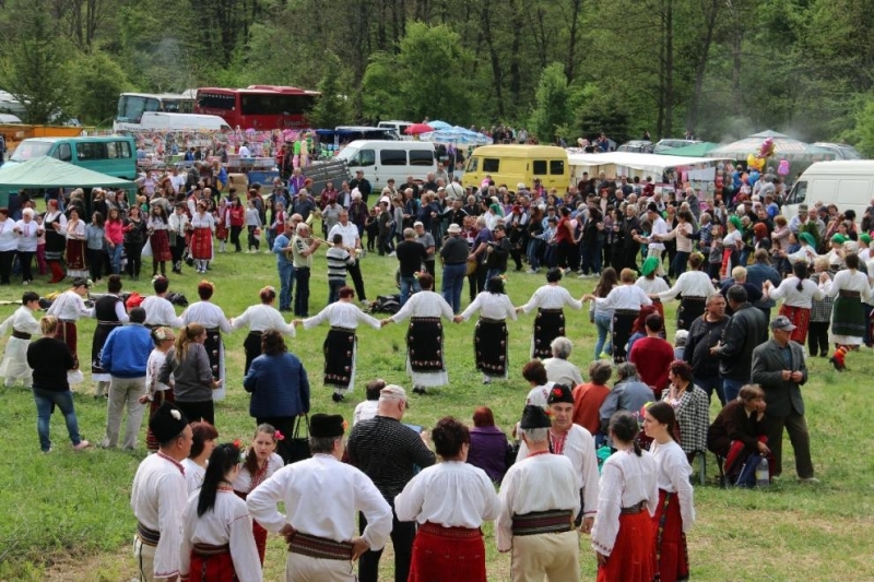 Стотици жители на Видин и близките села спазиха традицията и
